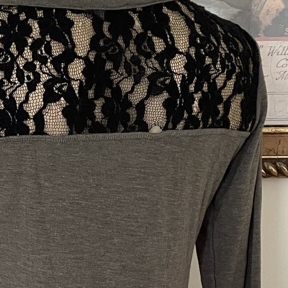 Comfortable shirt with lace top. 3/$25 - Picture 5 of 7